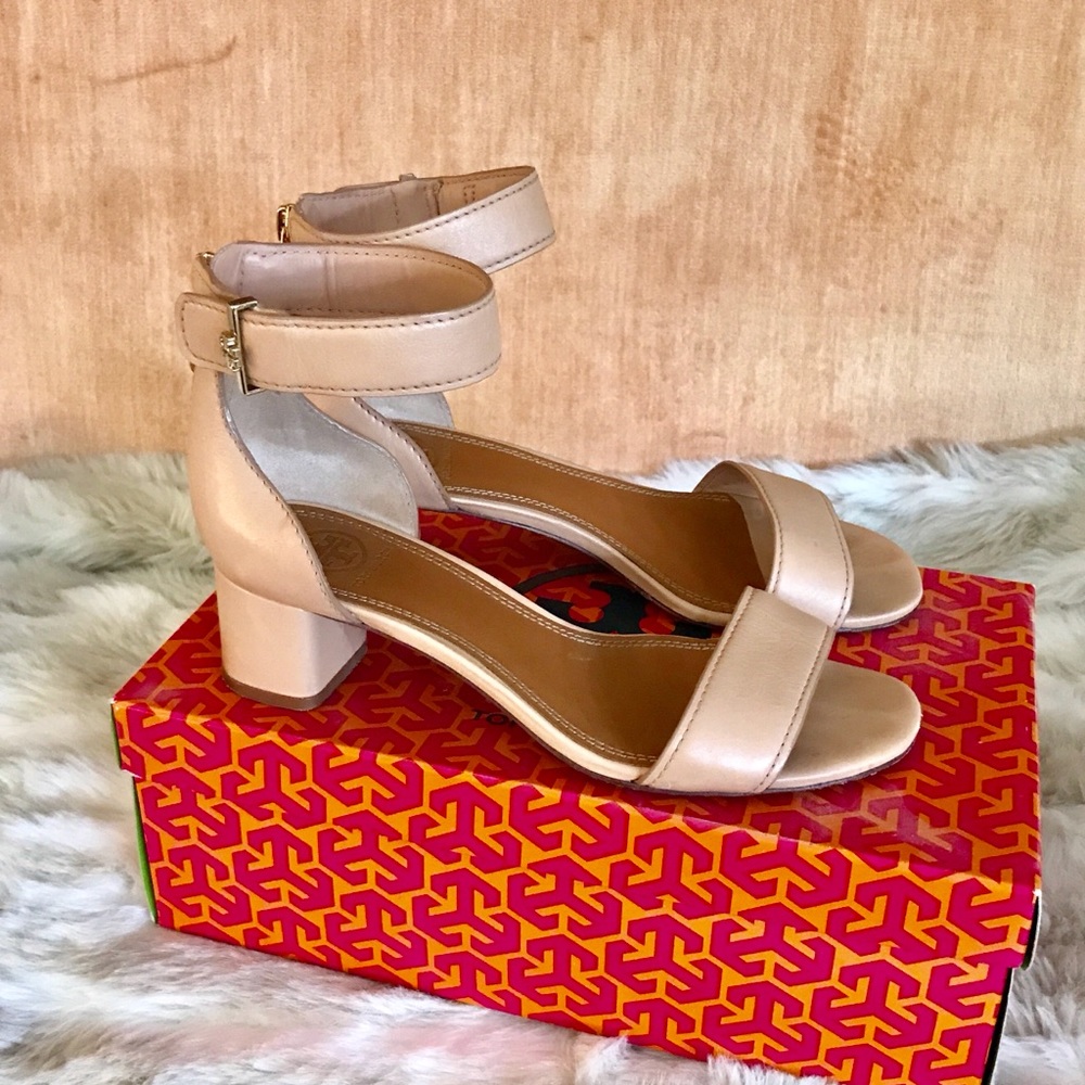 Tory Burch Nude Block Heeled sandal w/ankle strap